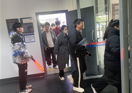 提升应急能力筑牢安全防线 | 工商管理学院开展实验室消防安全演练活动