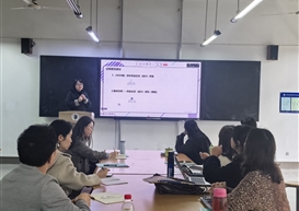 工商管理学院人力资源管理教研室召开2026届本科毕业论文工作专题会议 为扎实推进2026届本科毕业论文（设计）工作的规范化与精细化管理，工商管理学院人力资源管理专业教研室于11月5日组织召开了2026届本科毕业论文（设计）工作专题会议。会议由教研室主任关晓月主持，全体论文指导教师参加。 会议伊始