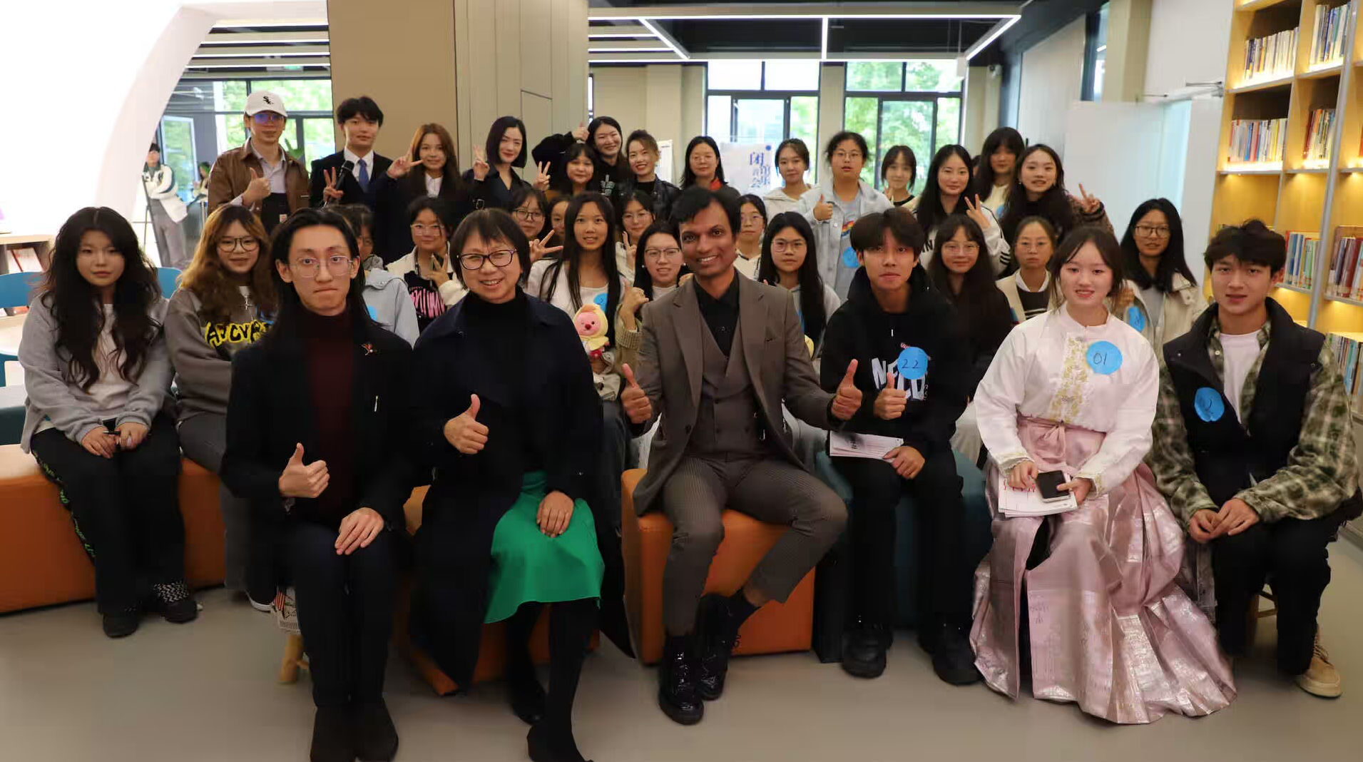 ScreenShot_2025-12-12_235524_909 ScreenShot_2025-12-12_235524_909