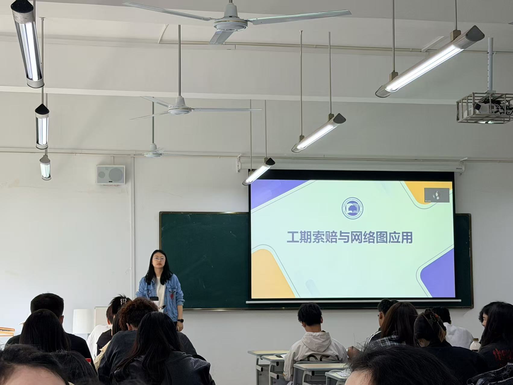 邓晓娟 邓晓娟